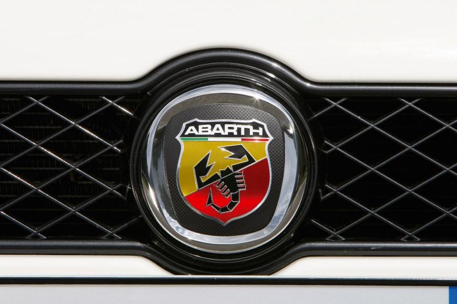  Fiat Grande Punto Abarth 2007 года  (фото 19 из 67)